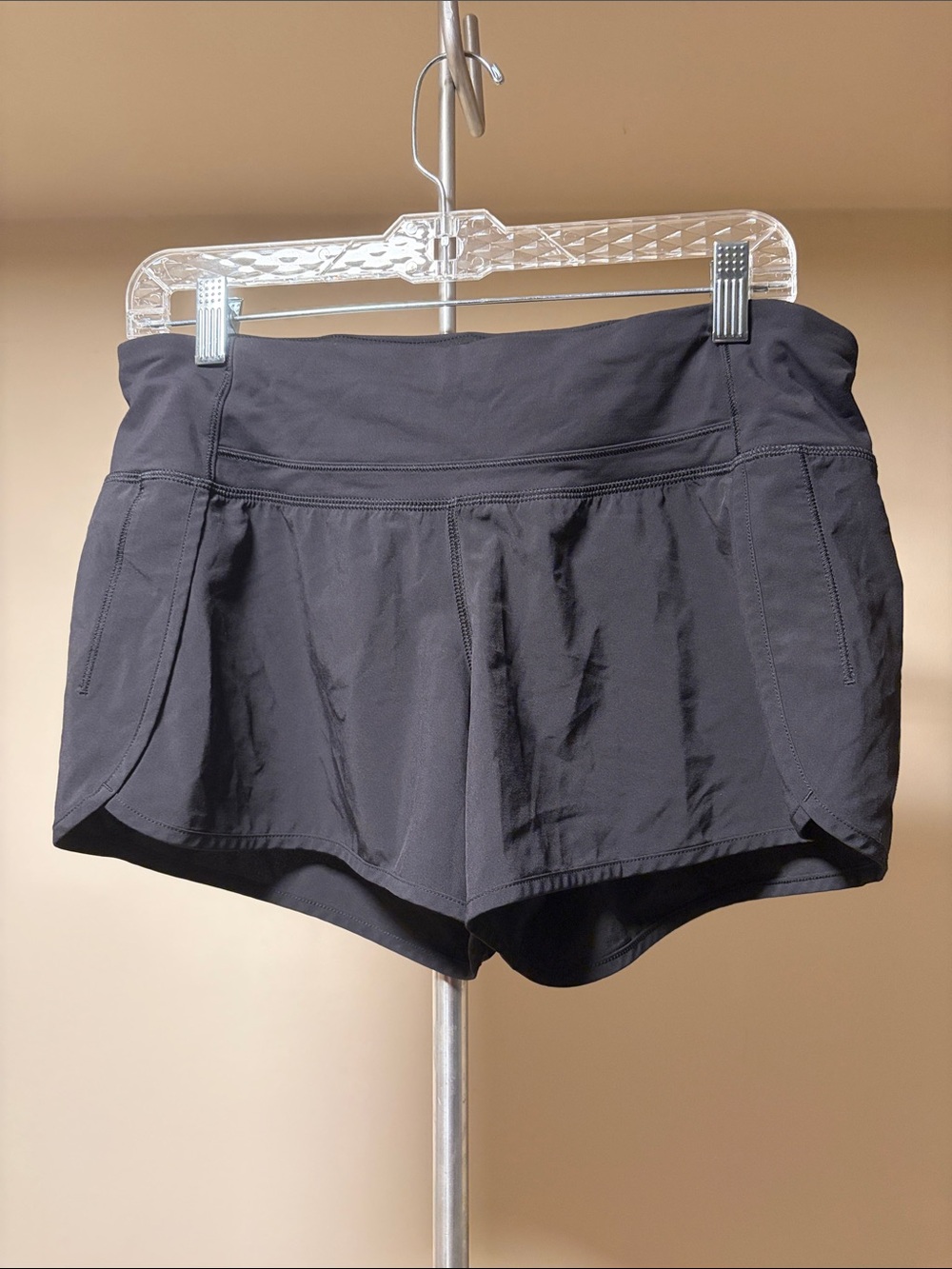Lululemon Speed Up High-Rise Lined Shorts Black - Size 8 (11" Rise)